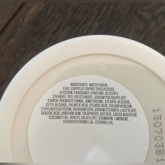 Bath & Body Works Frosted Coconut Snowball Cloud Body Butter - Picture 5 of 10